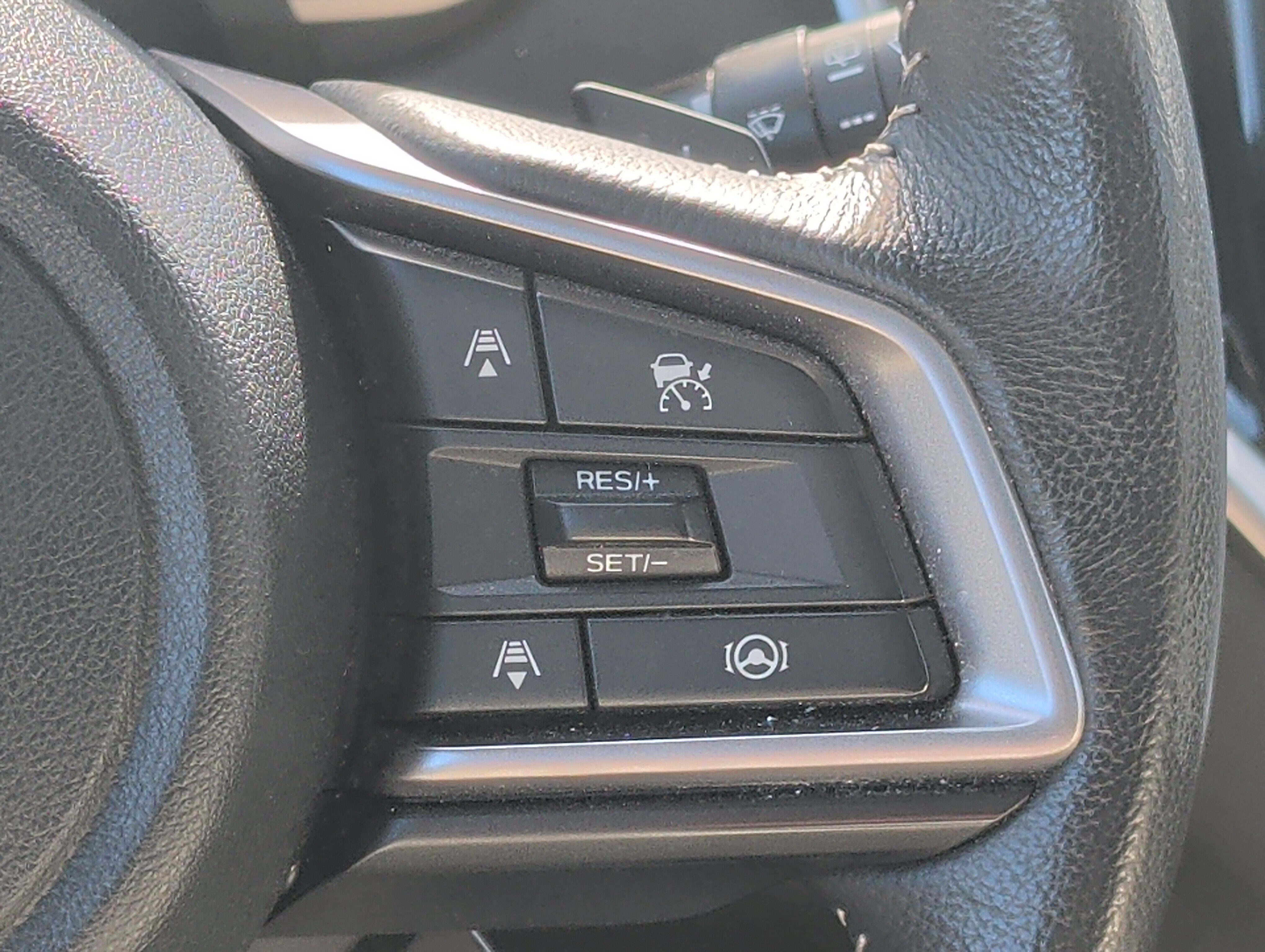 Used 2024 Subaru Ascent Limited w/ Technology Package AWD/4WD image 28