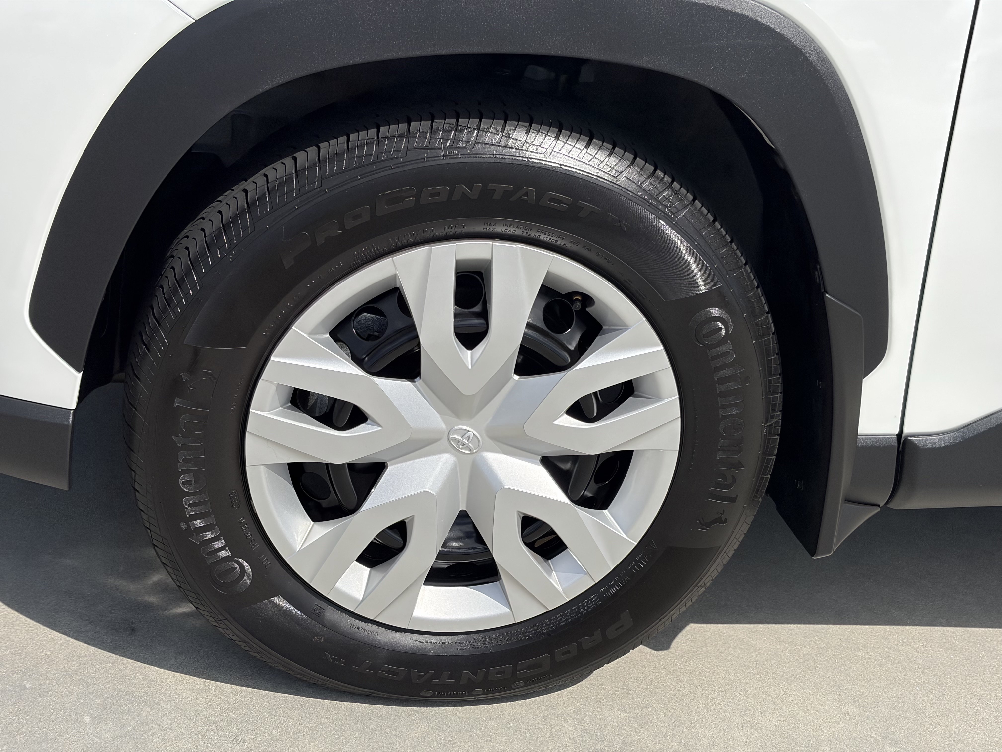 Certified 2026 Toyota Corolla Cross L FWD image 8