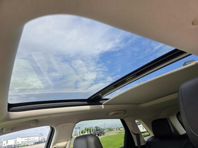 Used 2017 Cadillac XT5 Premium Luxury FWD image 9