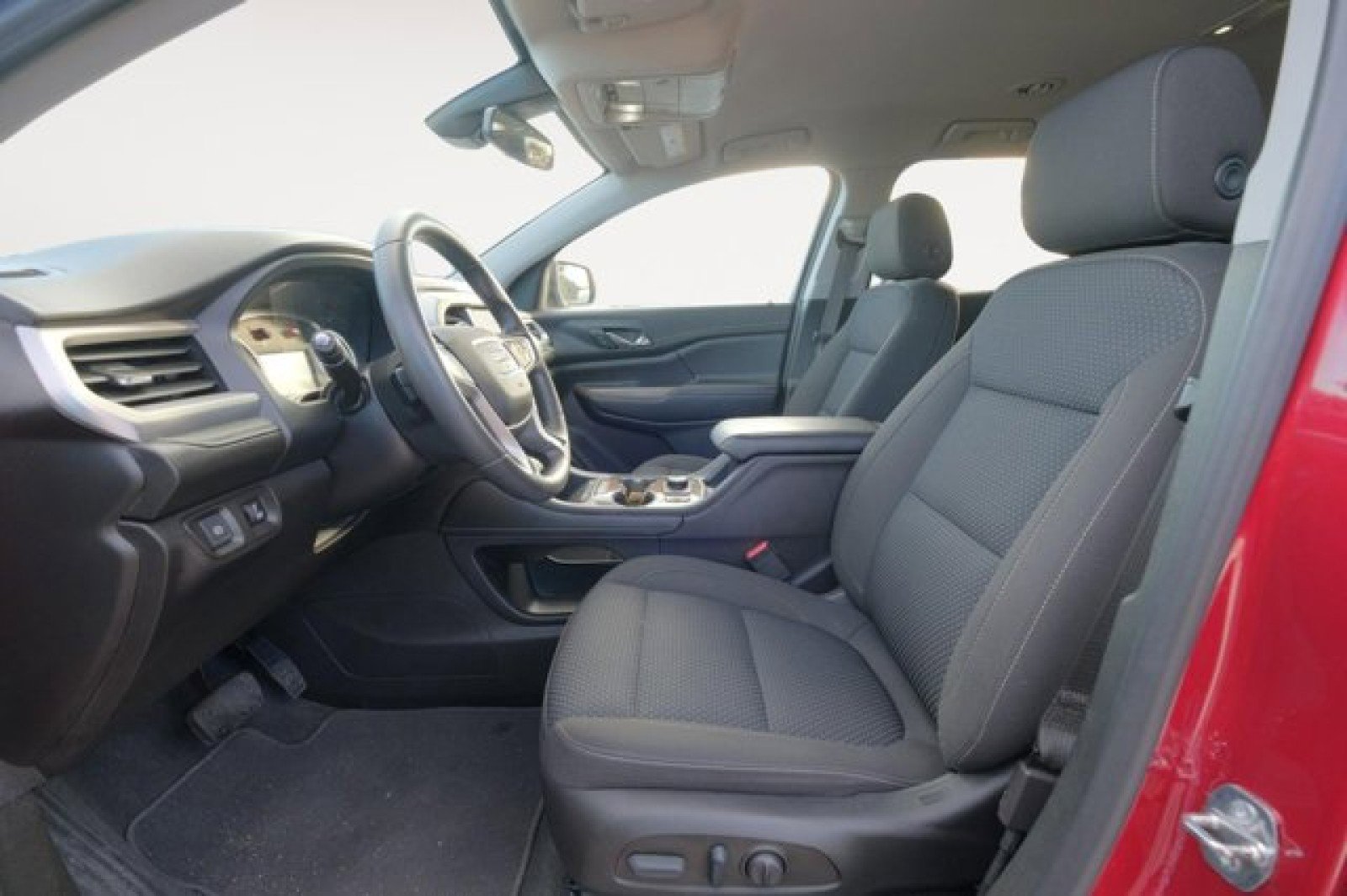 Used 2022 GMC Acadia SLE w/ Driver Convenience Package image 12