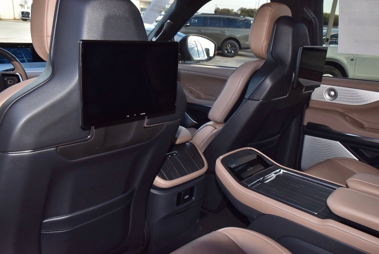 New 2025 Lincoln Navigator L Black Label image 26