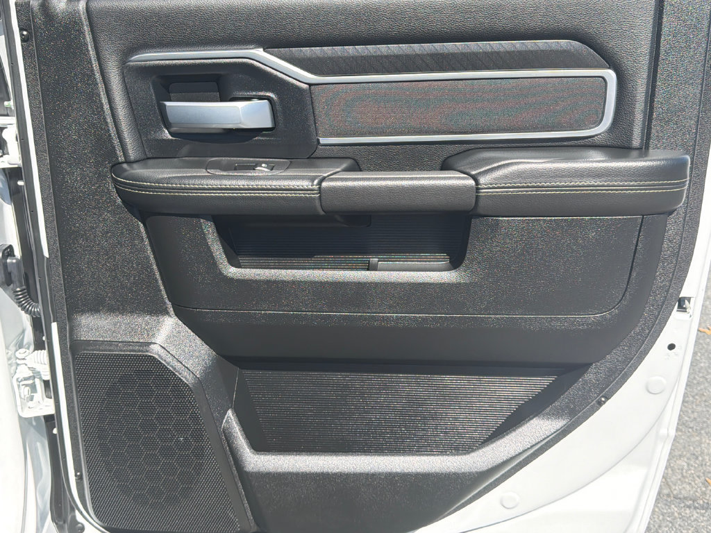 Used 2025 RAM 2500 Big Horn AWD/4WD image 16