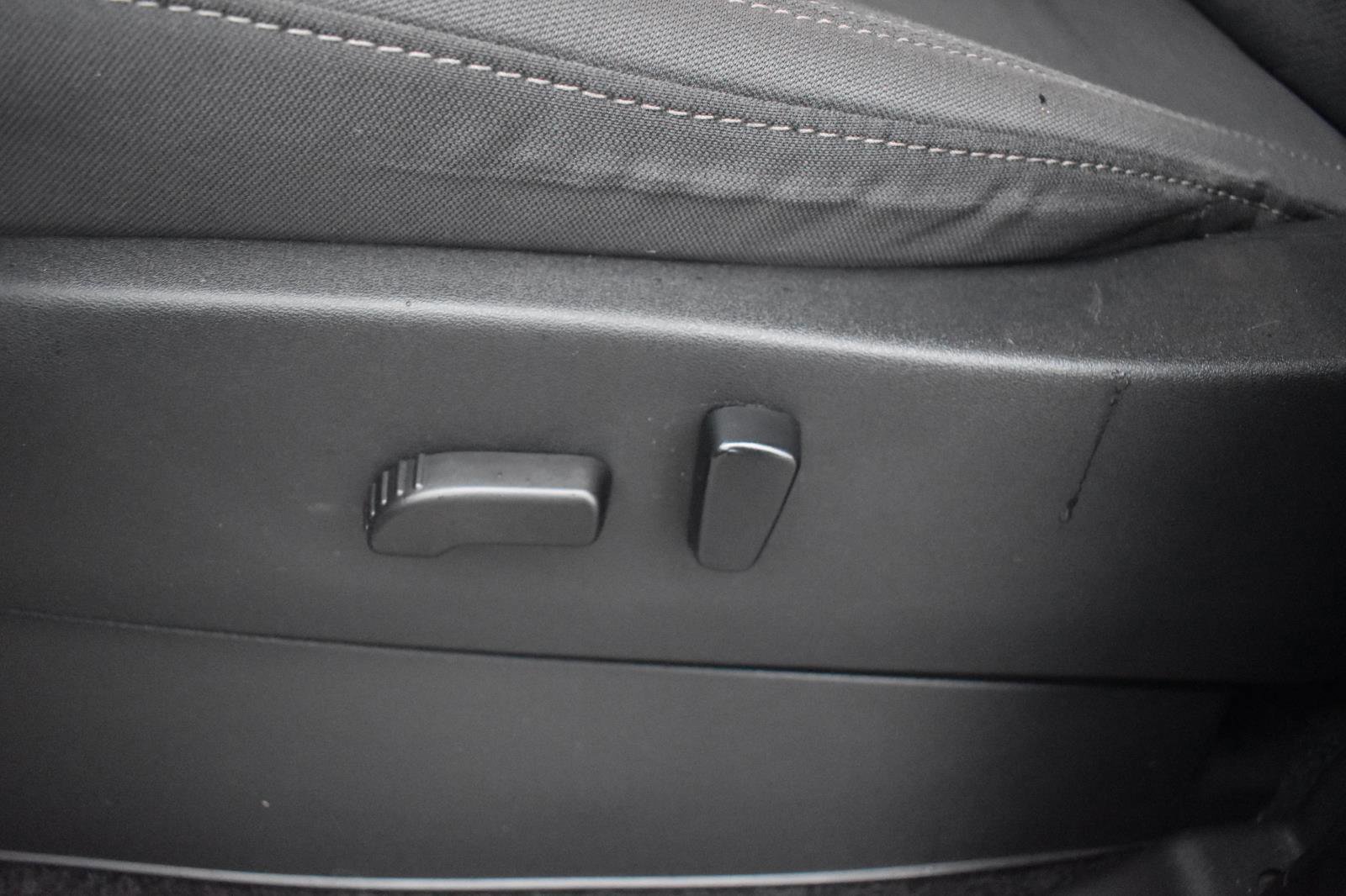 Used 2023 Nissan Frontier SV w/ SV Convenience Package image 20