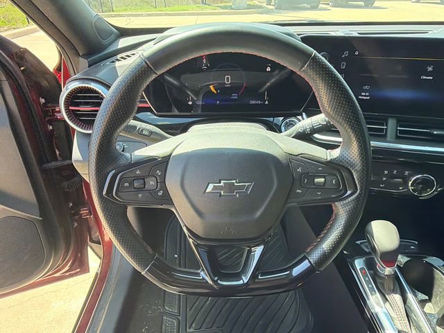 Used 2024 Chevrolet Trax RS w/ Sunroof Package image 19