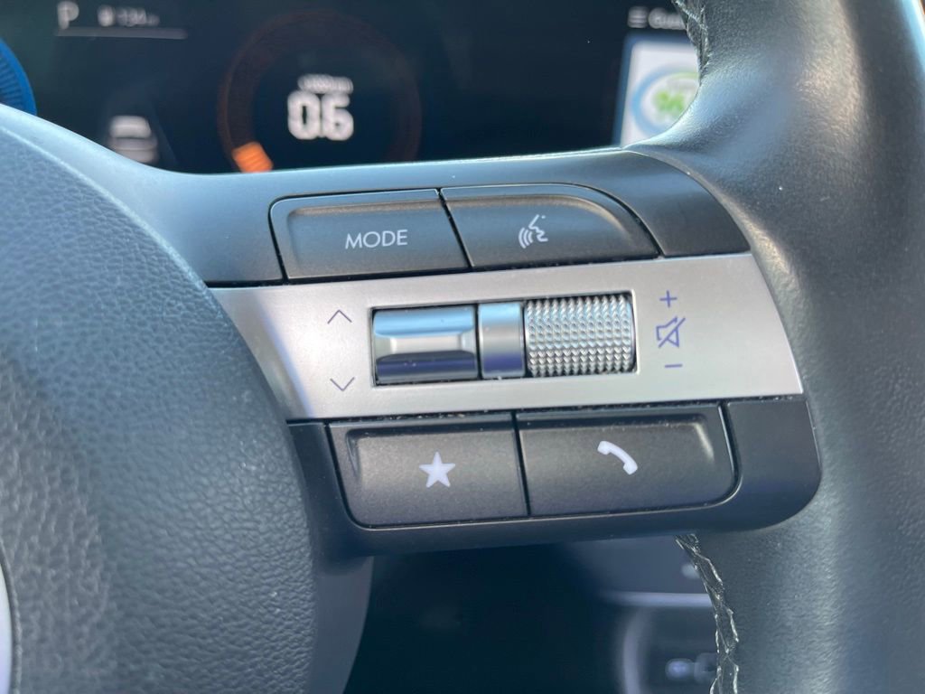 Used 2024 Hyundai Kona SEL image 21