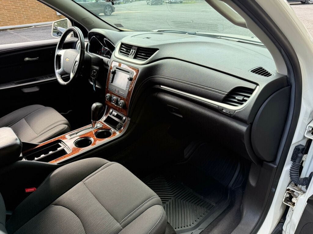 Used 2013 Chevrolet Traverse LT AWD/4WD image 49
