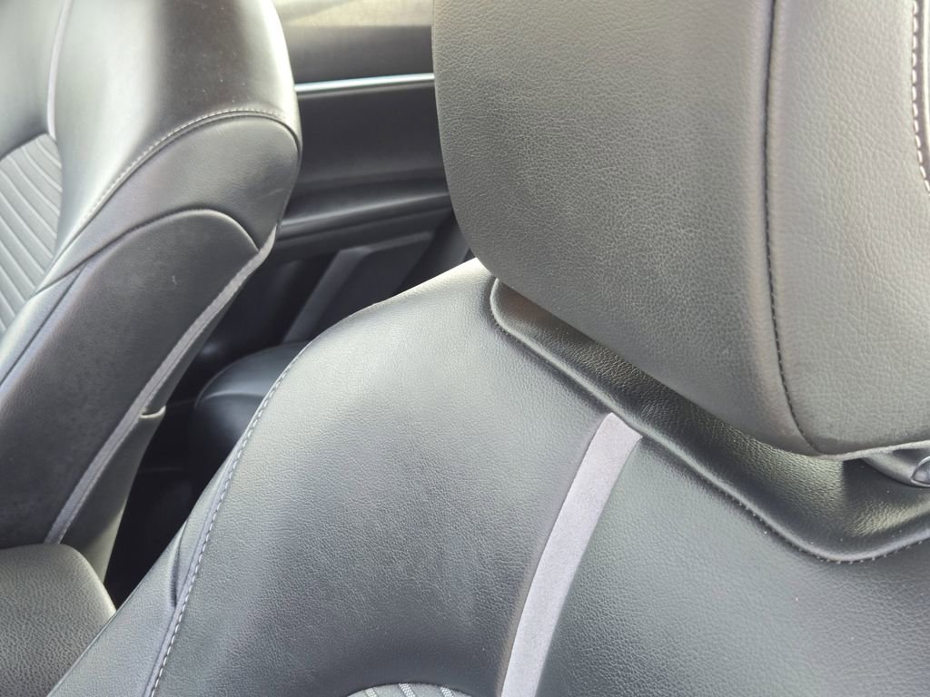 Used 2020 Toyota Camry SE image 16