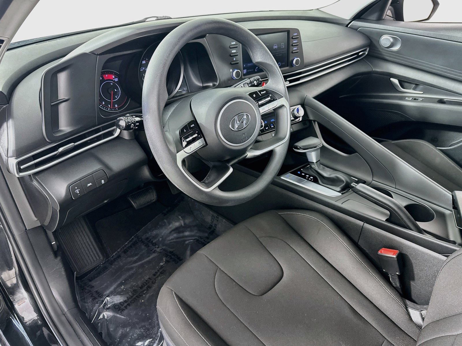 Used 2023 Hyundai Elantra SEL FWD image 9
