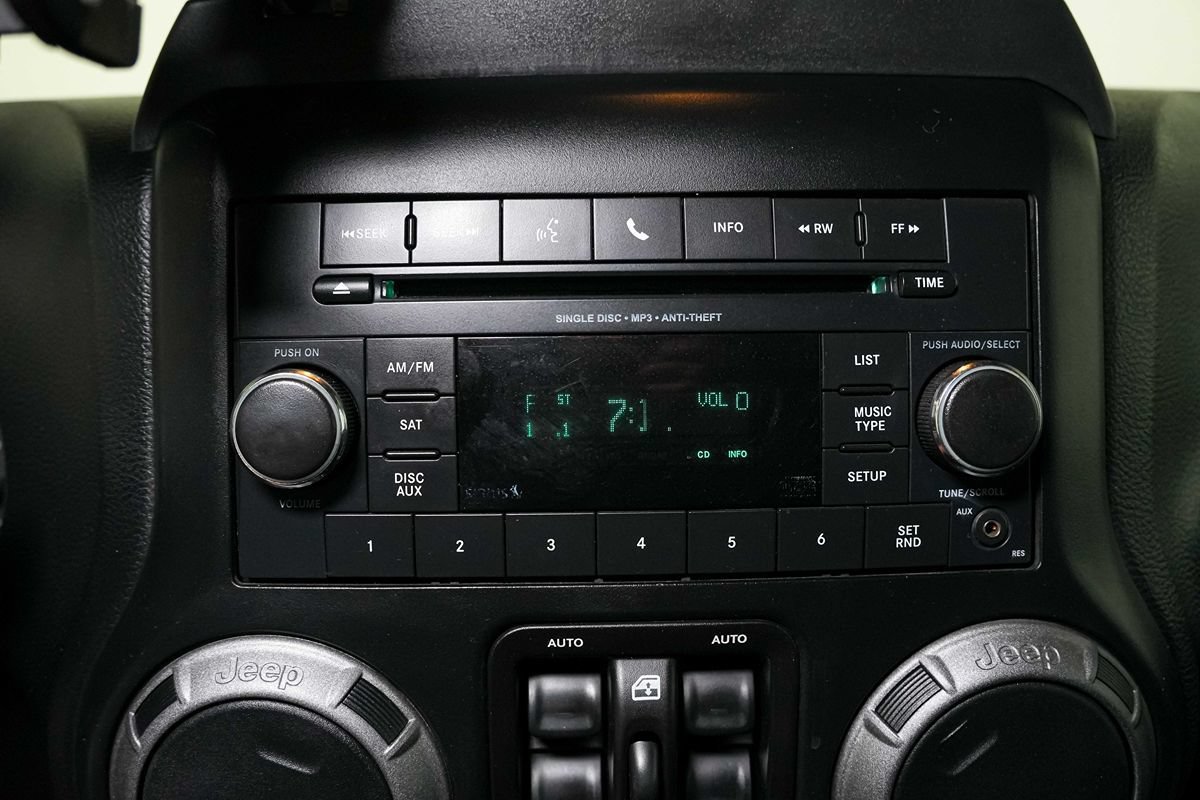 Used 2017 Jeep Wrangler Unlimited Sport w/ Quick Order Package 24S AWD/4WD image 13