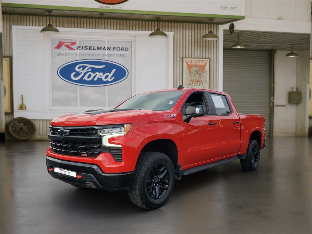 Used 2022 Chevrolet Silverado 1500 LT Trail Boss w/ LT Trail Boss Premium Package image 2