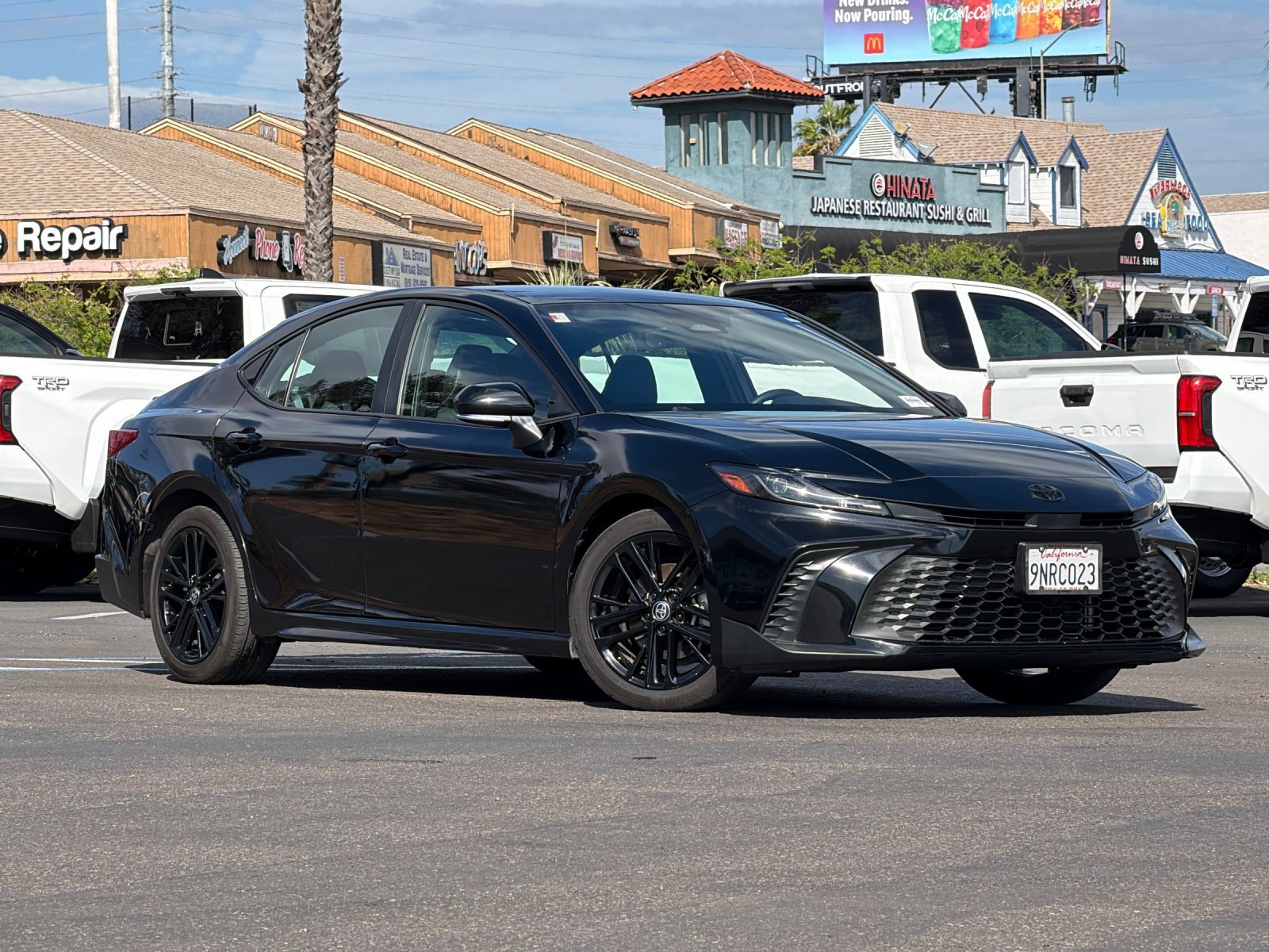 Used 2025 Toyota Camry SE w/ Convenience Package FWD image 8