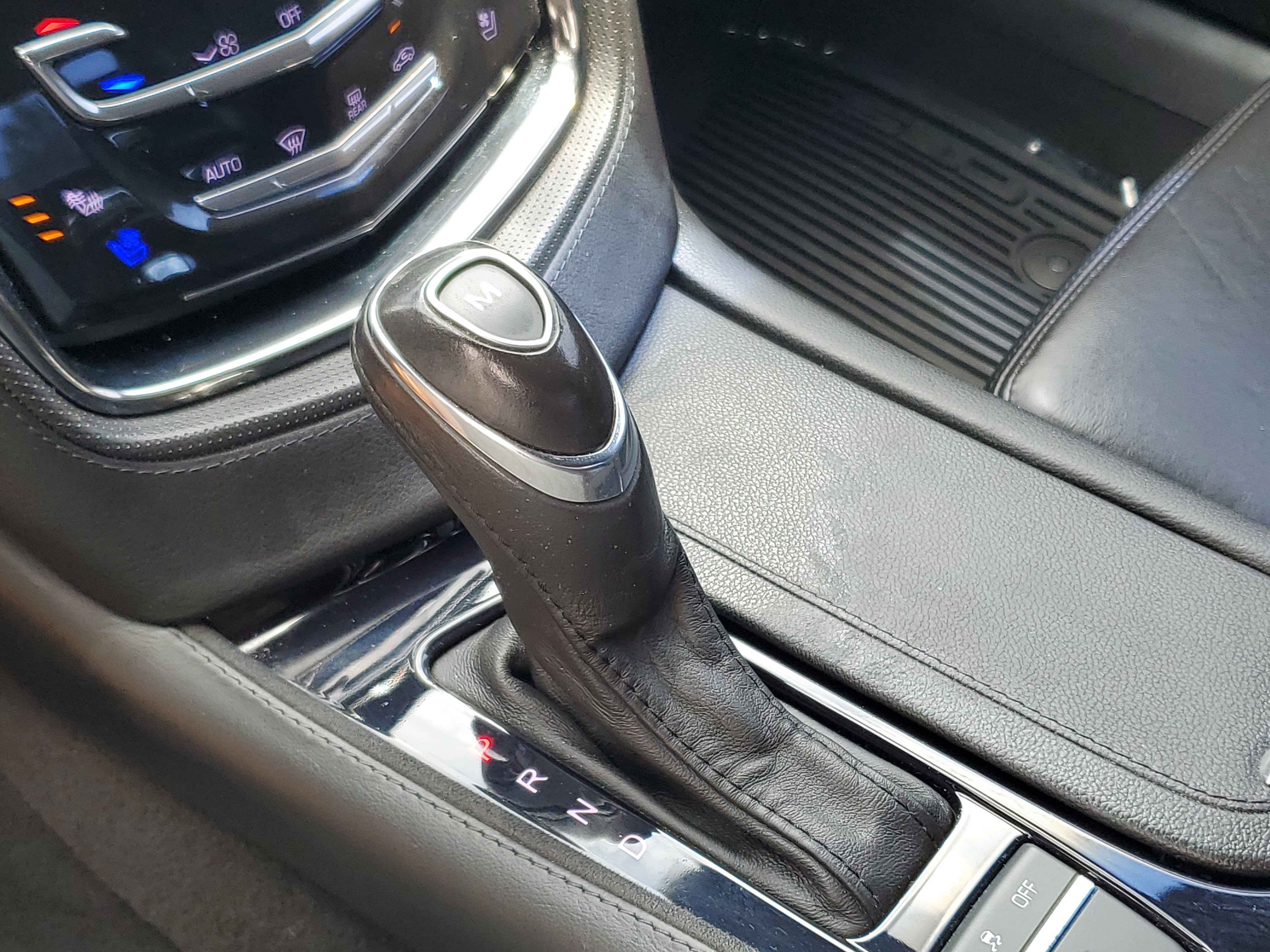 Used 2017 Cadillac CTS V w/ Luxury Package RWD image 31