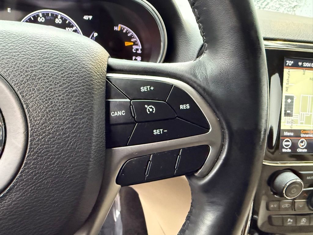 Used 2022 Jeep Grand Cherokee Laredo E image 30