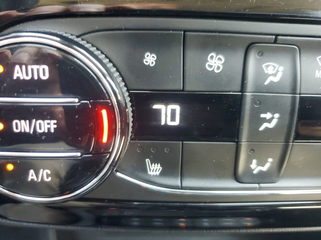 Used 2023 Buick Encore GX Essence w/ Advanced Technology Package image 25