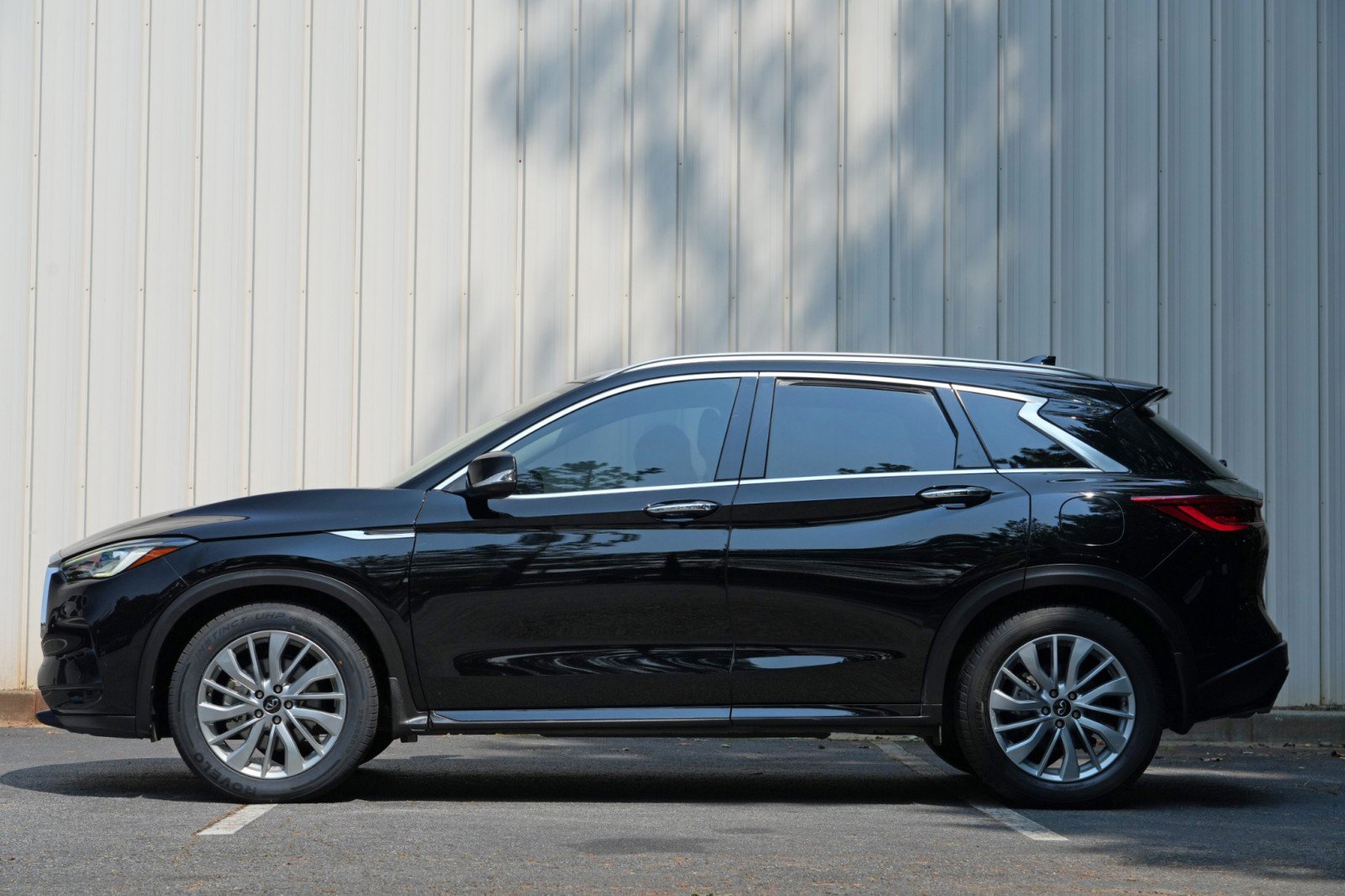 Used 2023 INFINITI QX50 Luxe FWD image 8