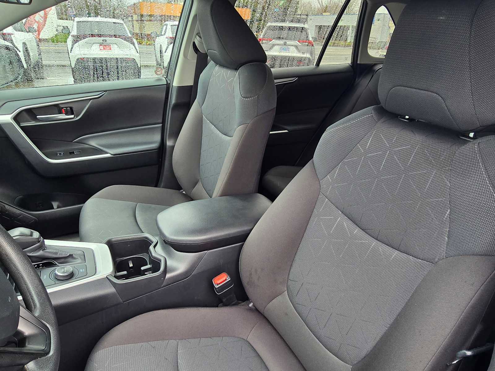 Used 2025 Toyota RAV4 XLE image 24