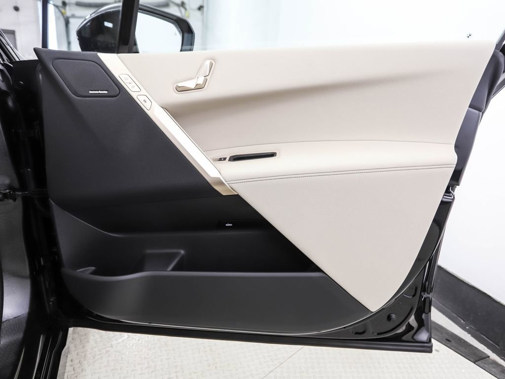 New 2026 BMW iX xDrive45 w/ Premium Package image 29