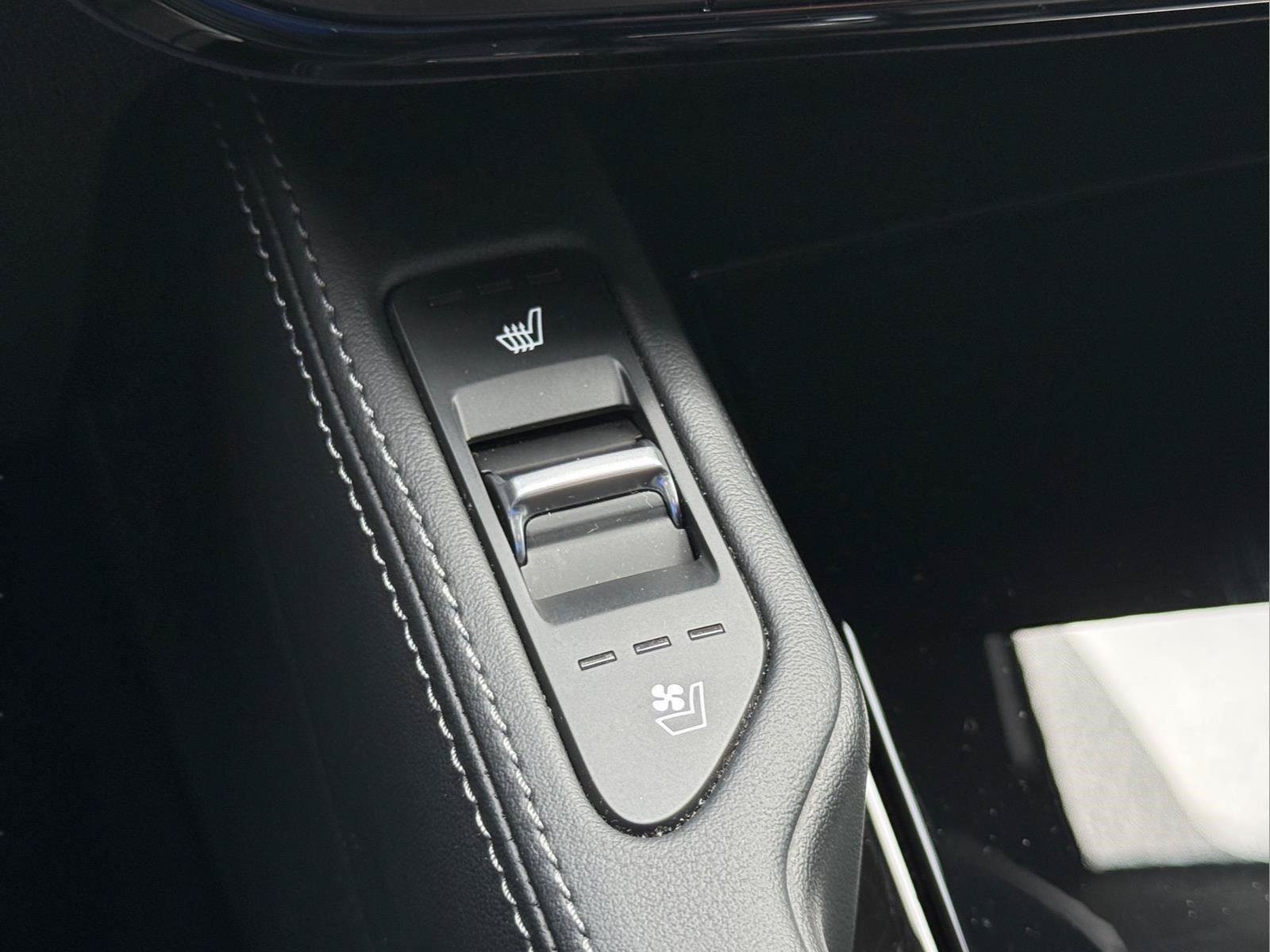Used 2024 Kia Telluride EX FWD image 18