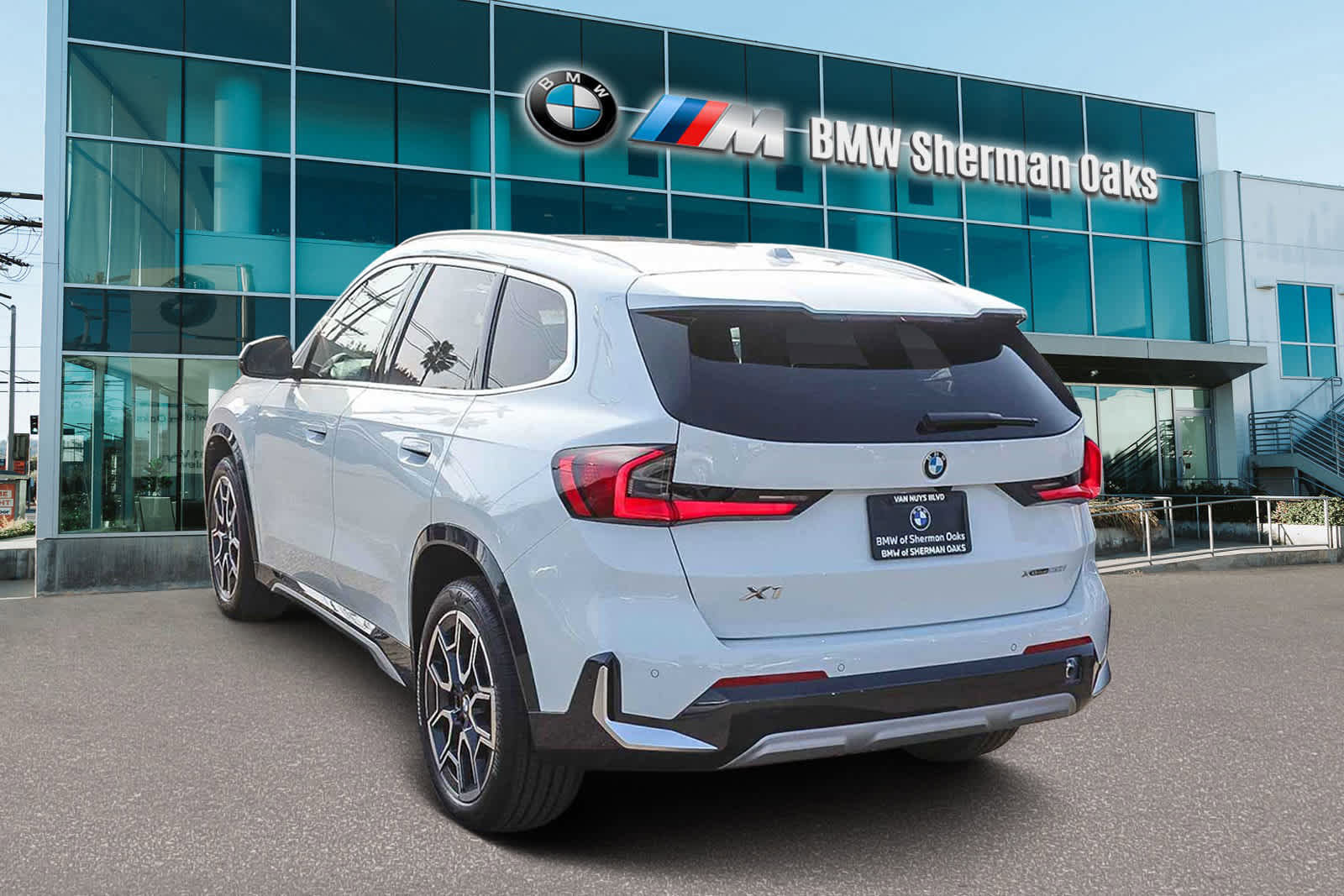 New 2026 BMW X1 xDrive28i w/ Convenience Package image 6