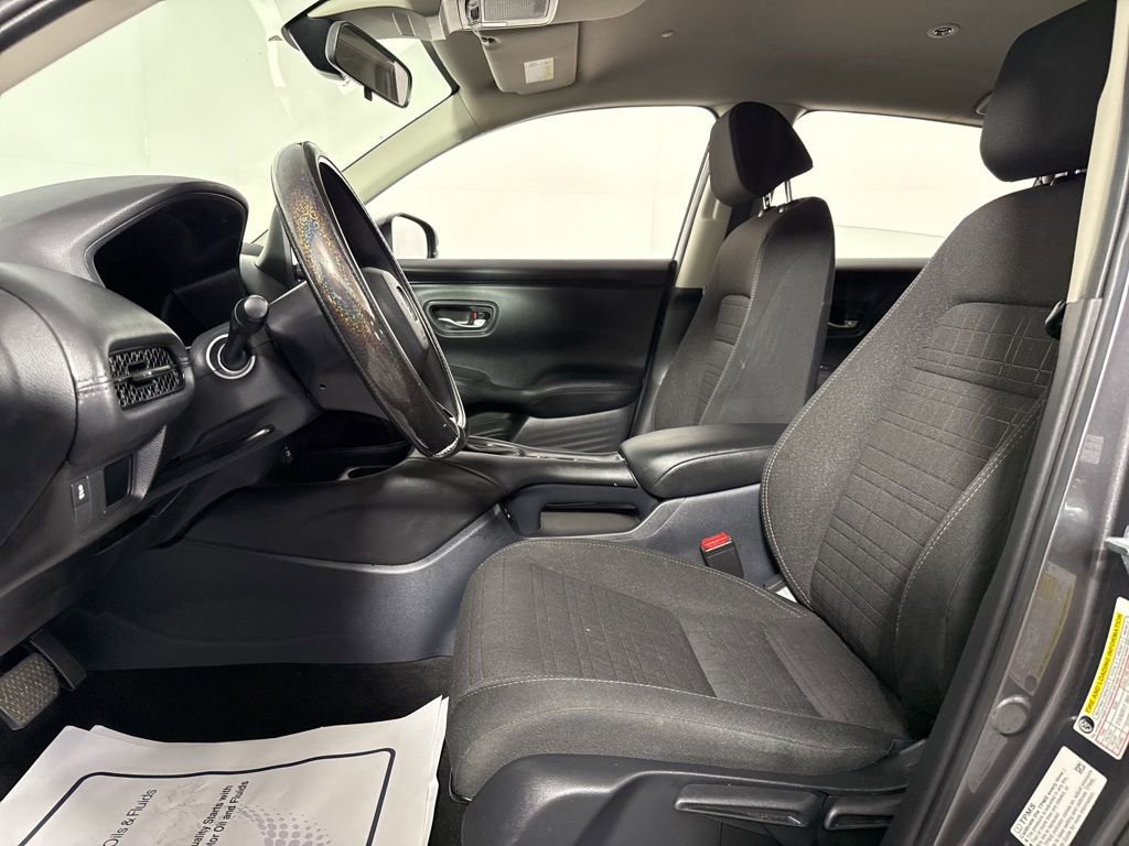 Used 2025 Honda HR-V LX image 15