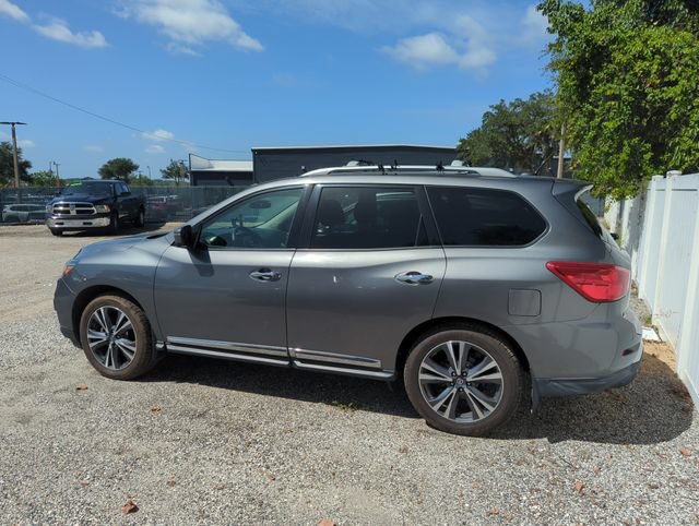 Certified 2018 Nissan Pathfinder Platinum w/ Cargo Package AWD/4WD image 2