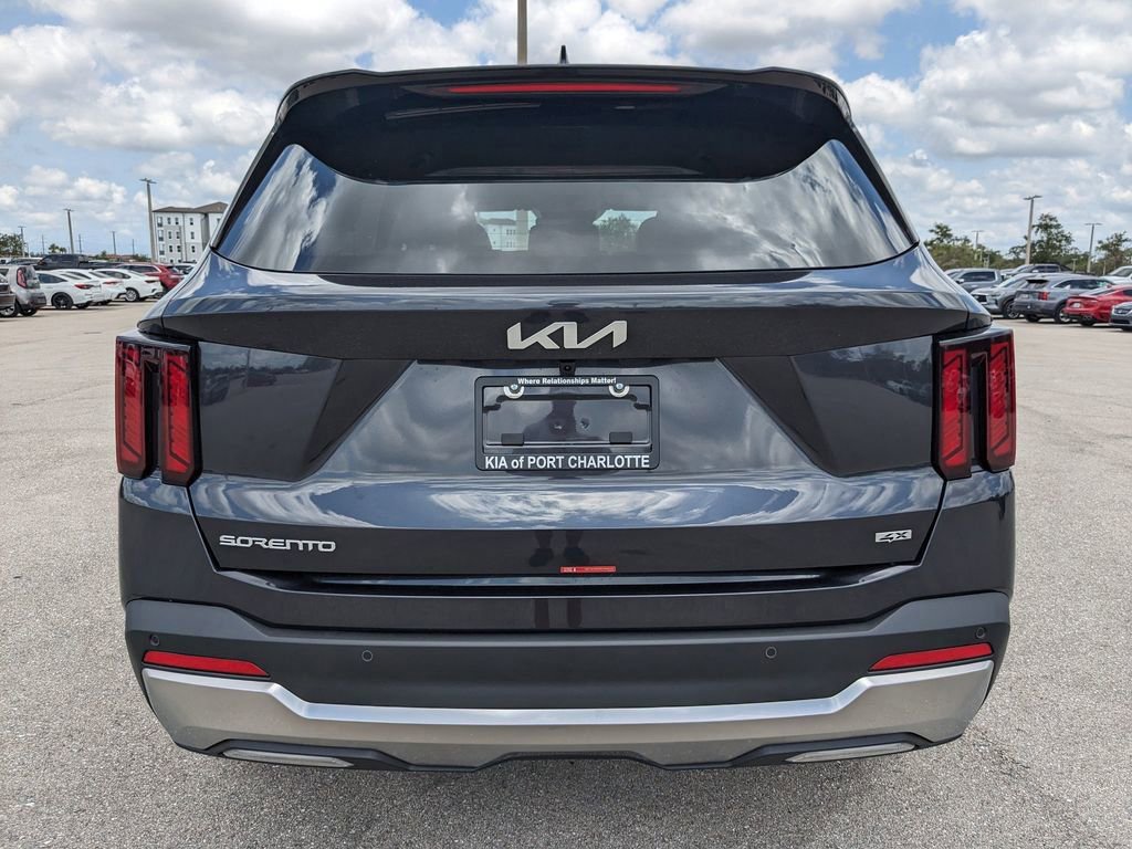 Certified 2025 Kia Sorento S AWD/4WD image 6