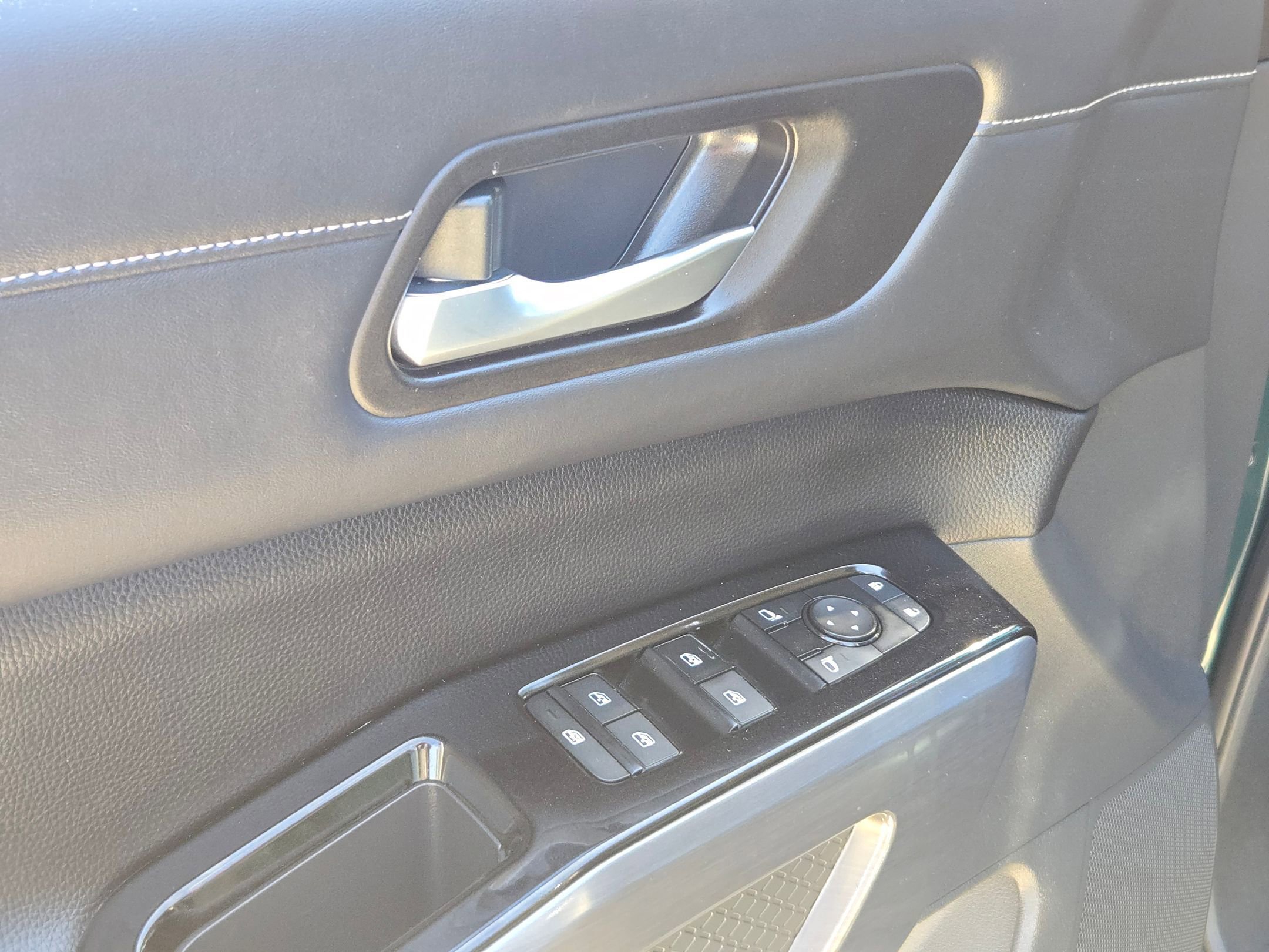 Certified 2024 Nissan Pathfinder SL FWD image 21