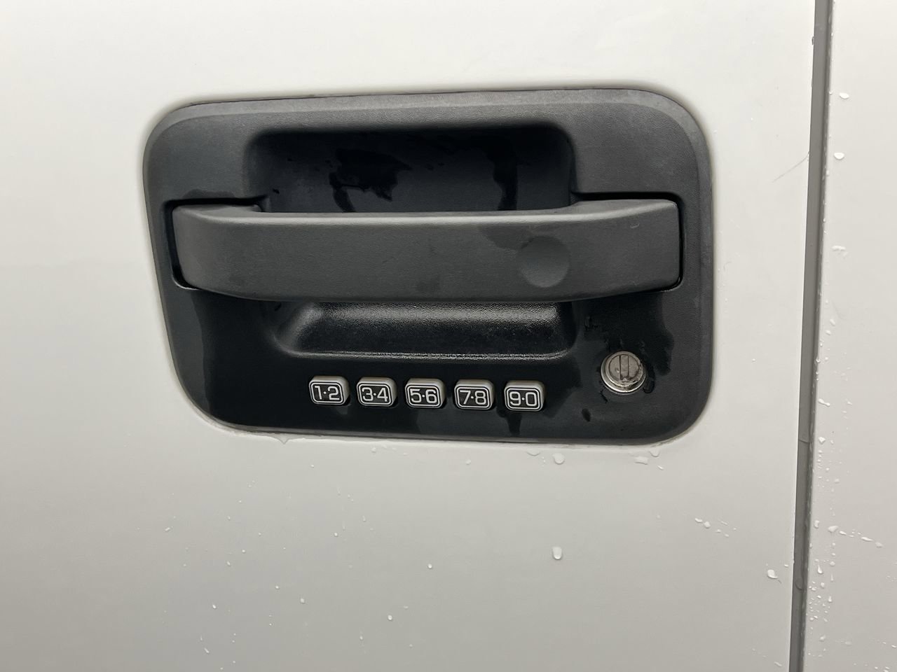 Used 2013 Ford F150 XLT w/ Mid Equipment Group AWD/4WD image 7