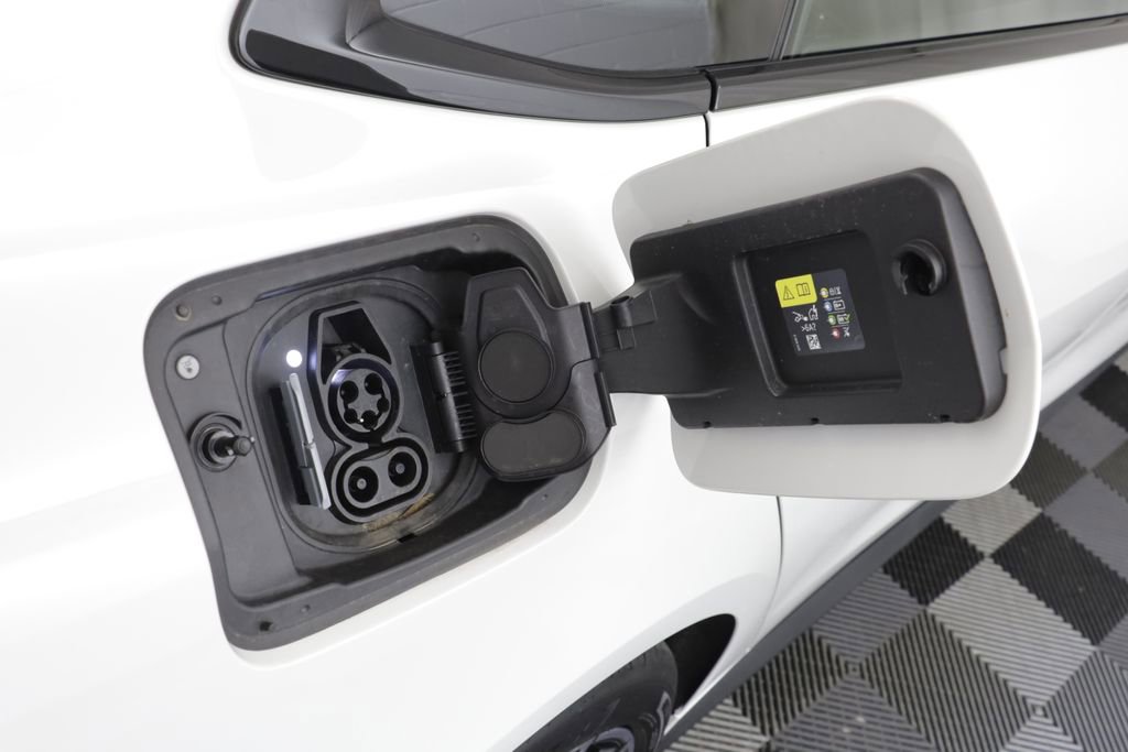 Certified 2025 BMW i4 M50 image 20