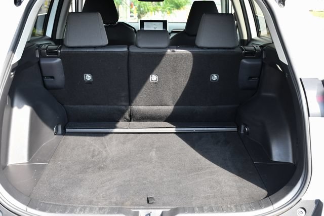 Used 2025 Toyota RAV4 XLE AWD/4WD image 22