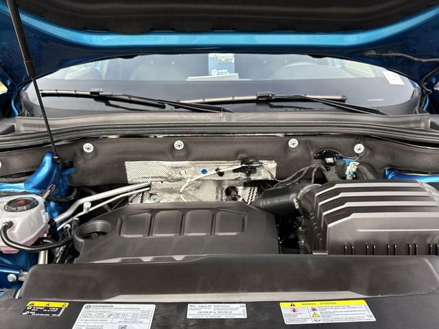 Used 2025 Volkswagen Atlas Cross Sport SE w/ Panoramic Sunroof Package image 27