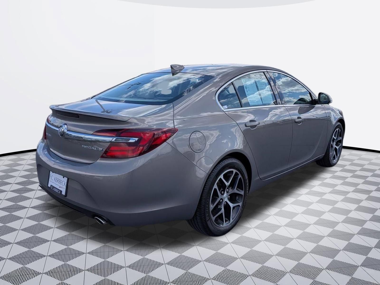 Certified 2017 Buick Regal Sport Touring image 5