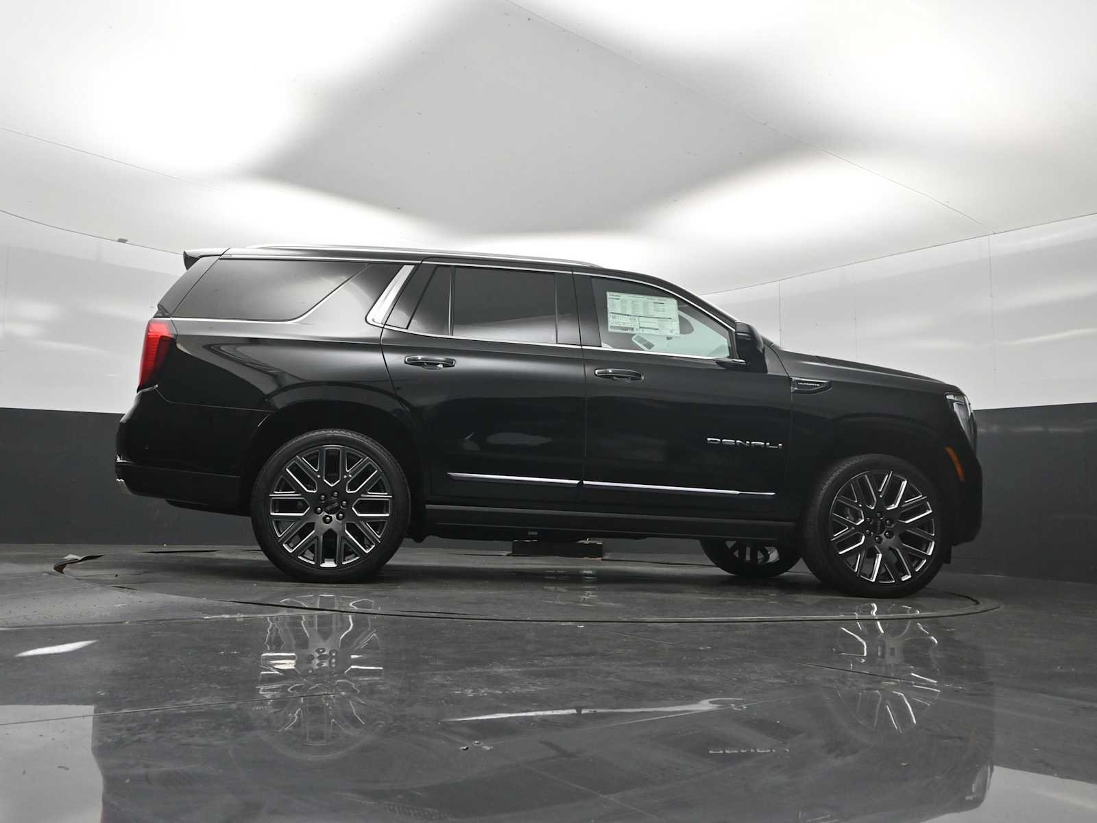 New 2027 GMC Yukon Denali Ultimate AWD/4WD image 25