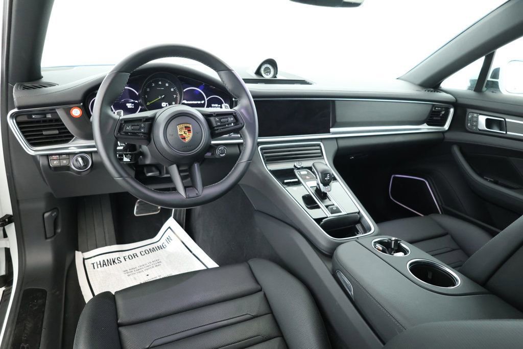 Used 2023 Porsche Panamera 4 Platinum Edition image 11