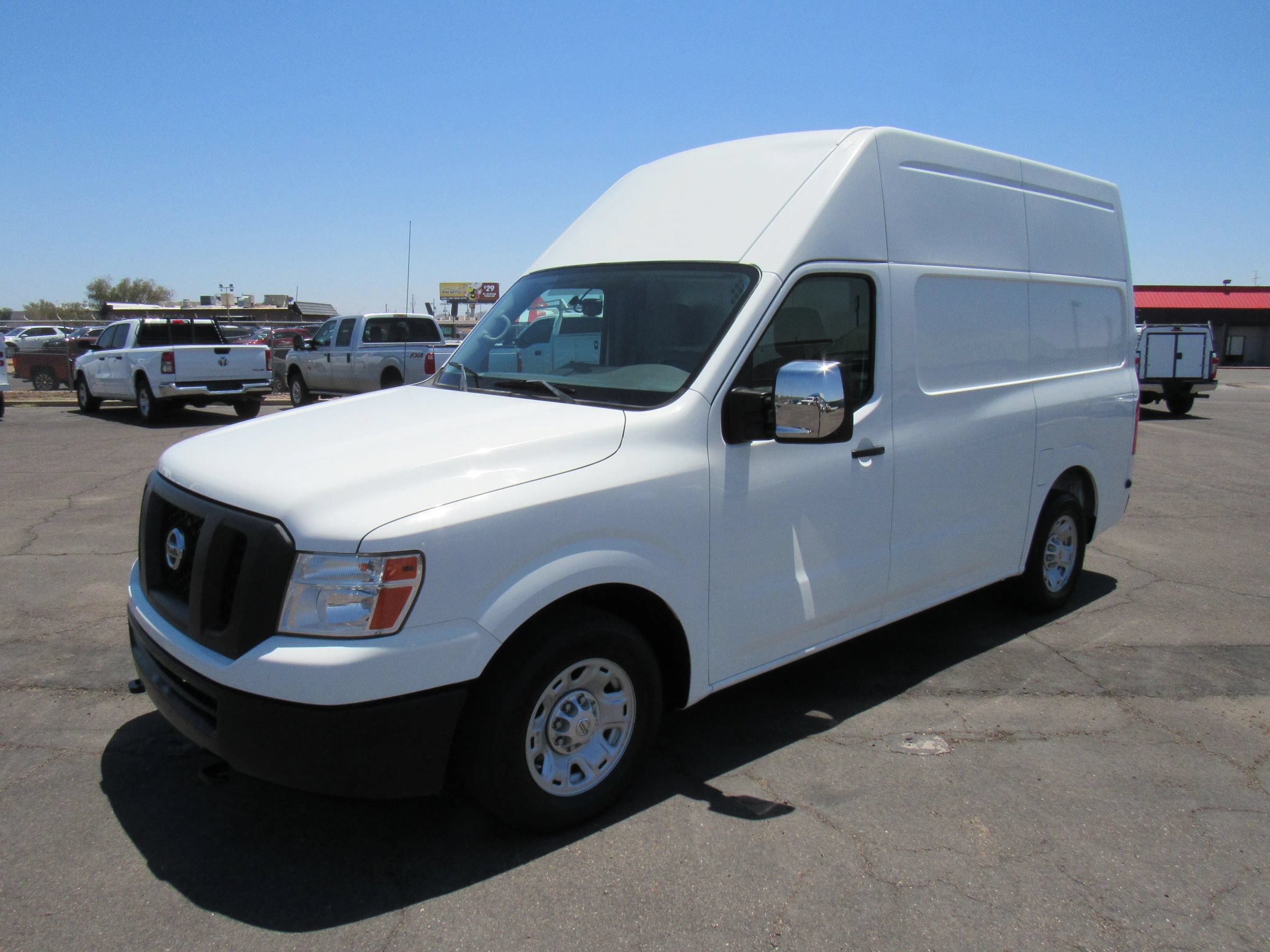 Used 2017 Nissan NV 3500 SV RWD image 21