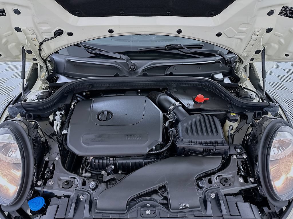Used 2021 MINI Cooper 2-Door Hardtop FWD image 30
