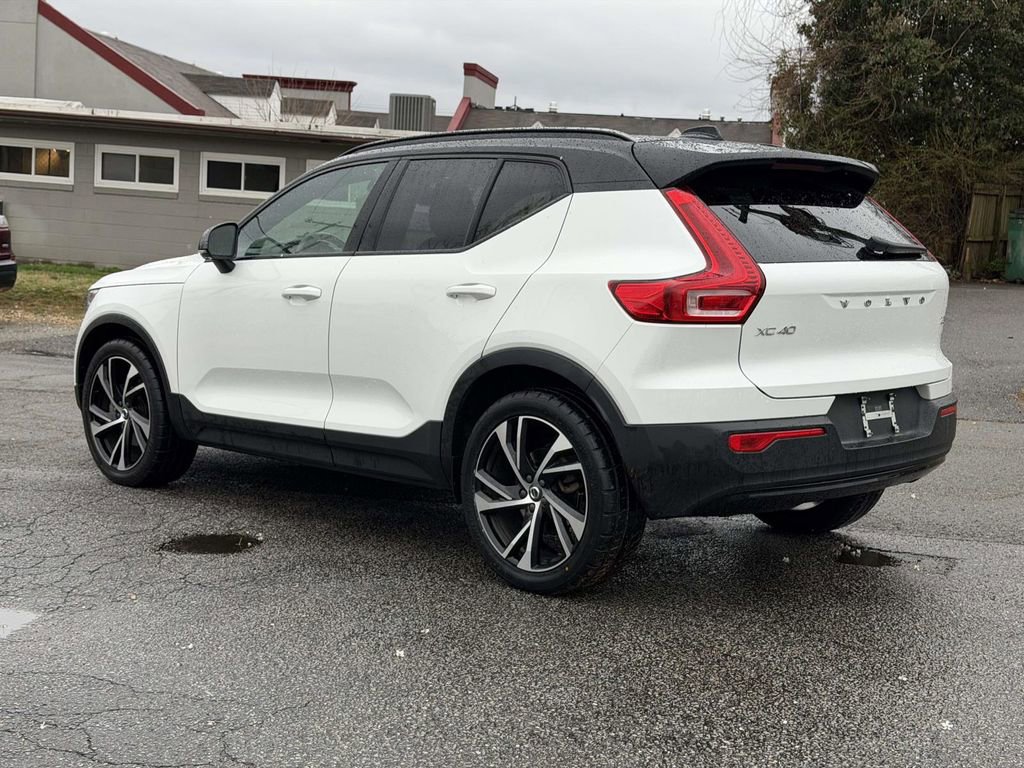 Used 2021 Volvo XC40 T5 R-Design w/ Advanced Package image 22