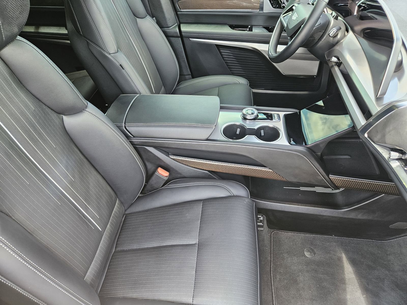 New 2026 Cadillac Vistiq Sport image 17