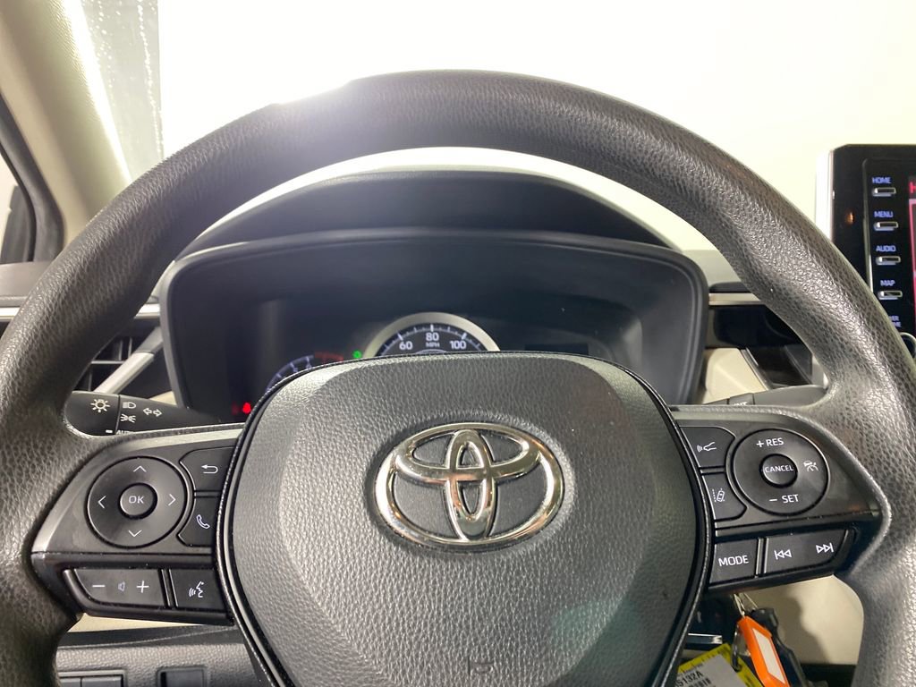 Used 2020 Toyota Corolla LE image 11