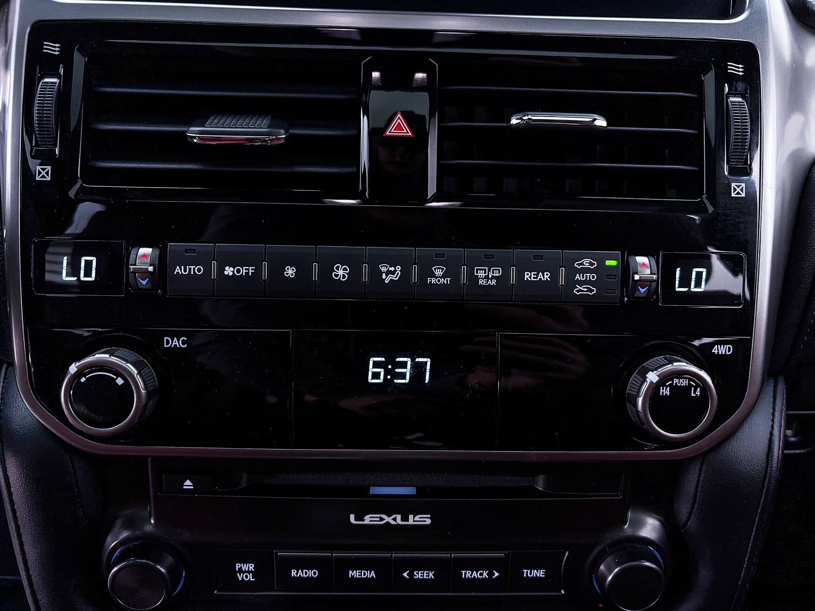 Used 2022 Lexus GX 460 Premium w/ Premium Package AWD/4WD image 24