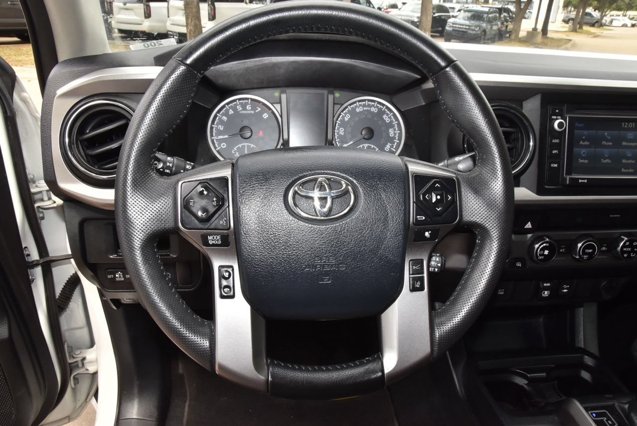 Used 2018 Toyota Tacoma SR5 AWD/4WD image 21