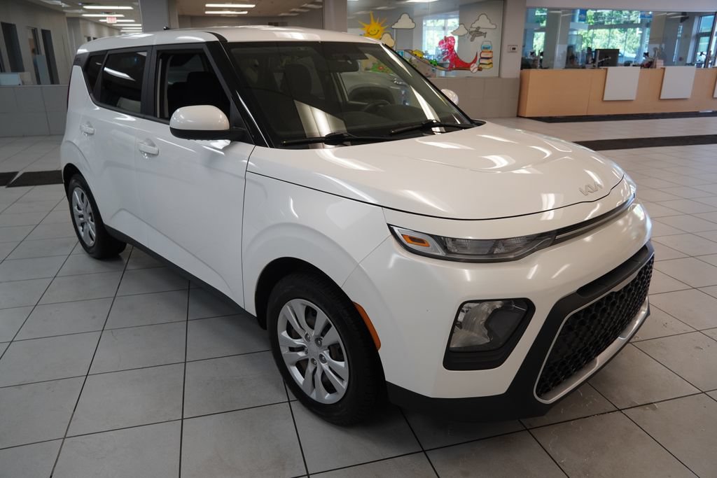 Used 2022 Kia Soul LX FWD image 15