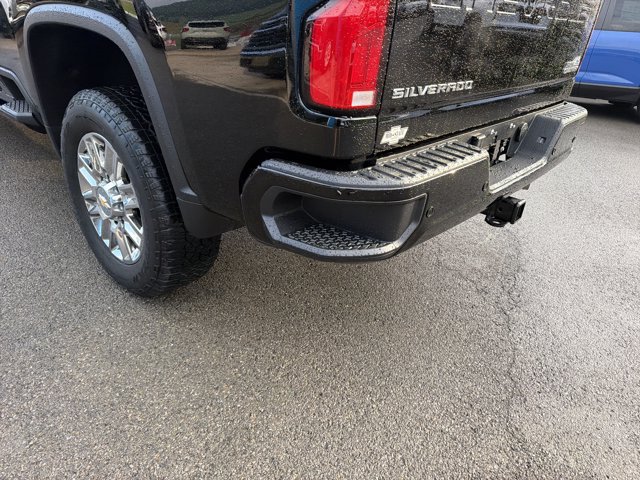 Used 2026 Chevrolet Silverado 3500 High Country w/ High Country Premium Package AWD/4WD image 8