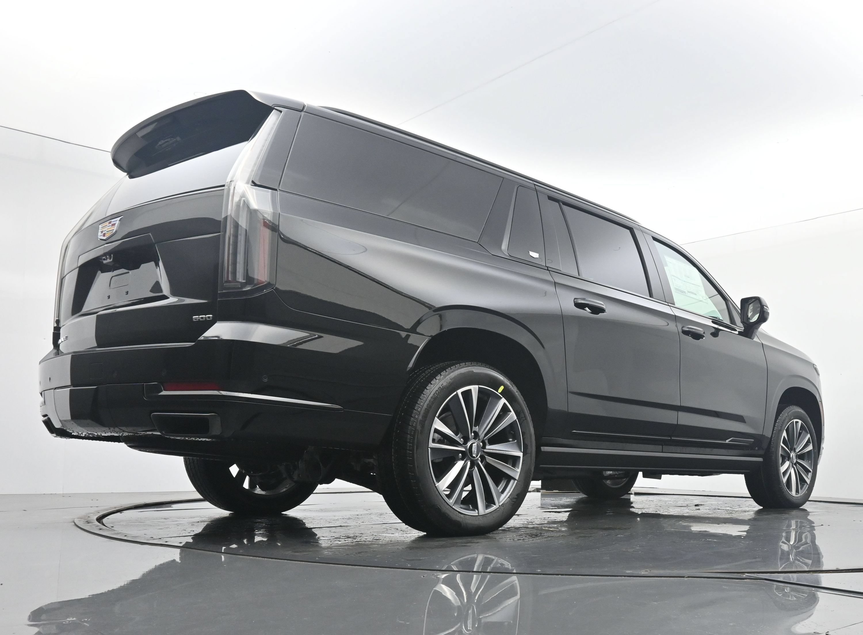 New 2026 Cadillac Escalade ESV Sport w/ Touring Package AWD/4WD image 19