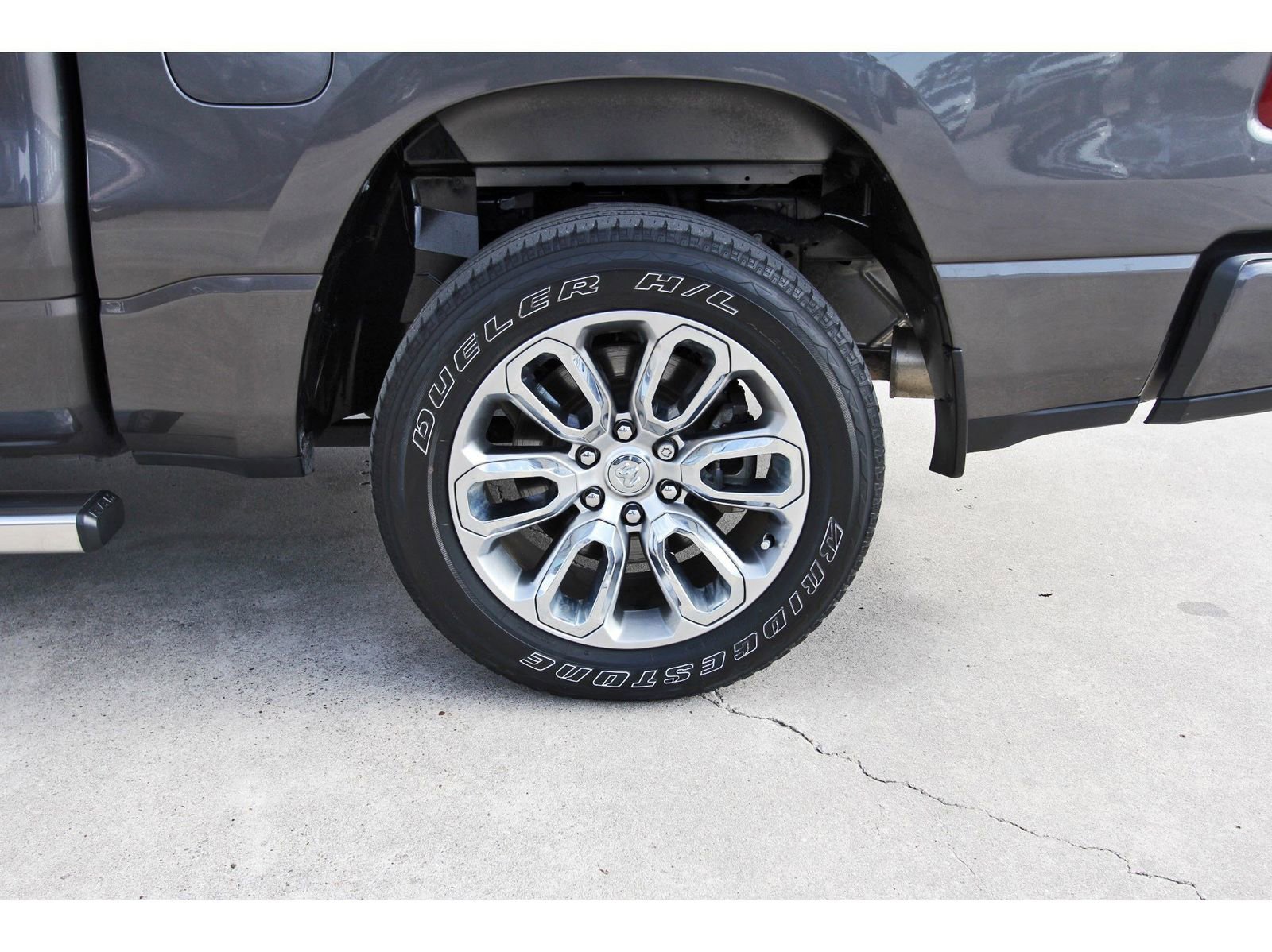 Used 2023 RAM 1500 Laramie image 30