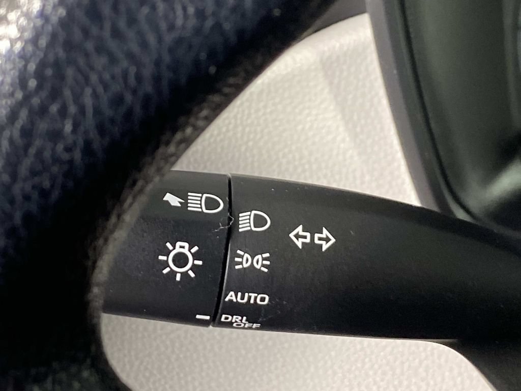 Used 2025 Toyota Corolla LE FWD image 18