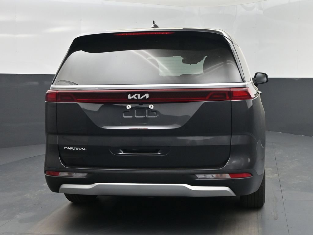 Used 2024 Kia Carnival LX image 28