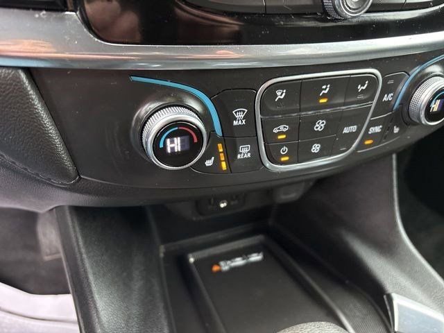 Used 2022 Chevrolet Traverse LT w/ LPO, Floor Liner Package image 25