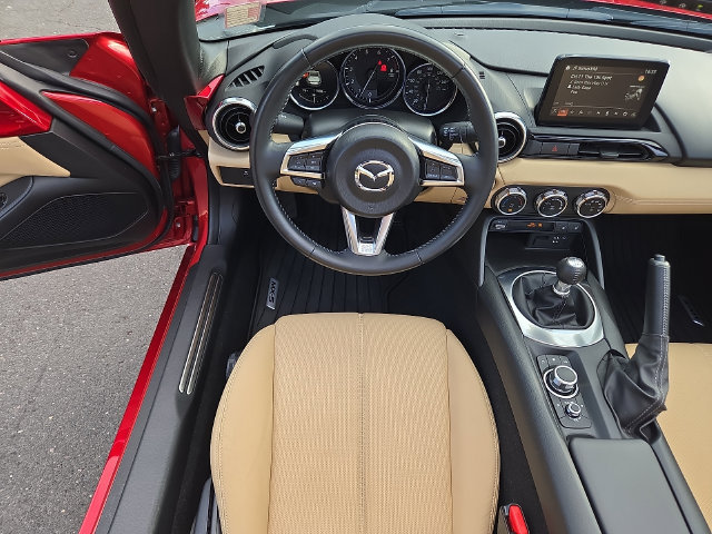 Used 2020 MAZDA MX-5 Miata RF Grand Touring RWD image 13
