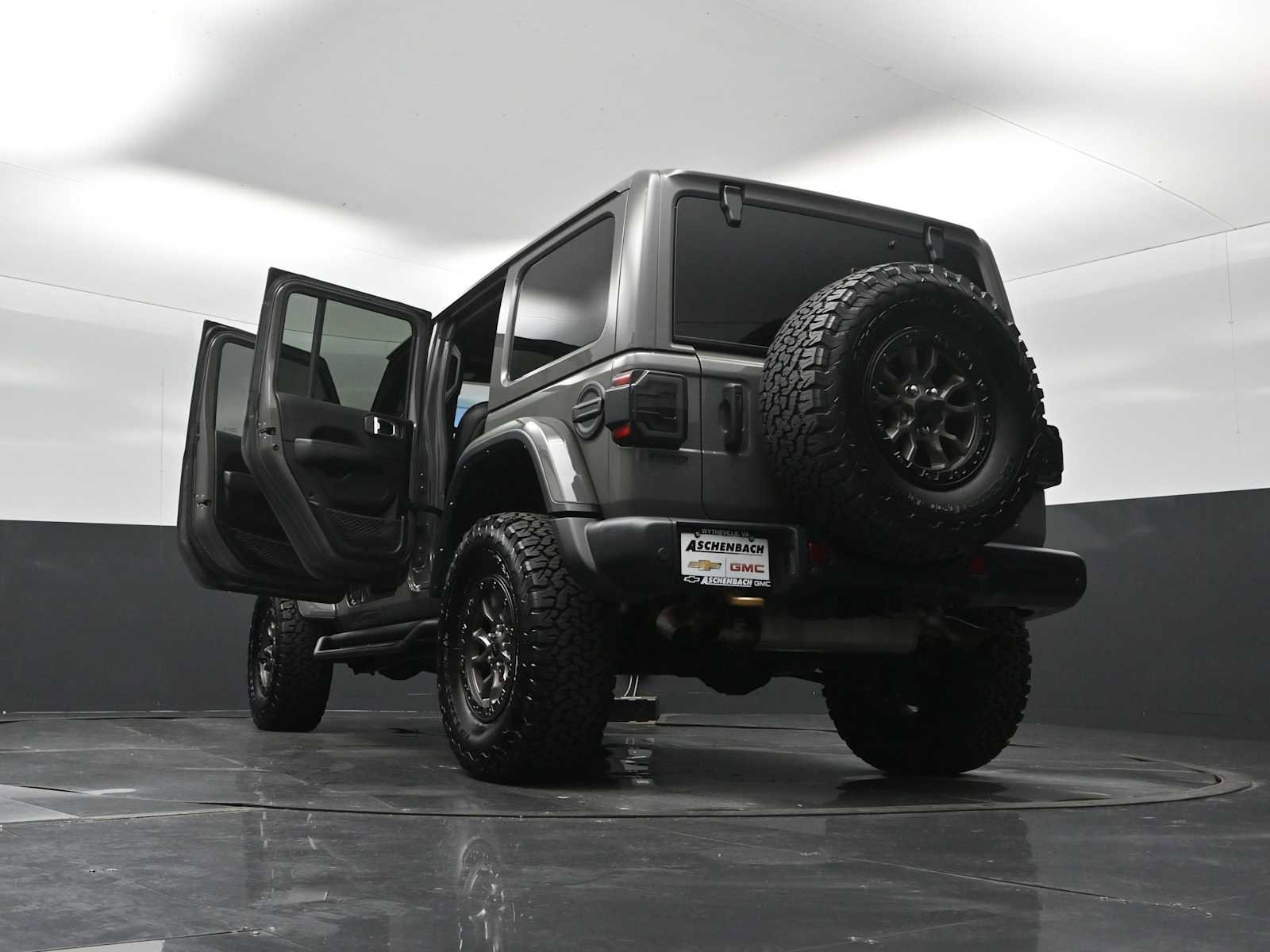Used 2021 Jeep Wrangler Unlimited Rubicon w/ Dual Top Group AWD/4WD image 57